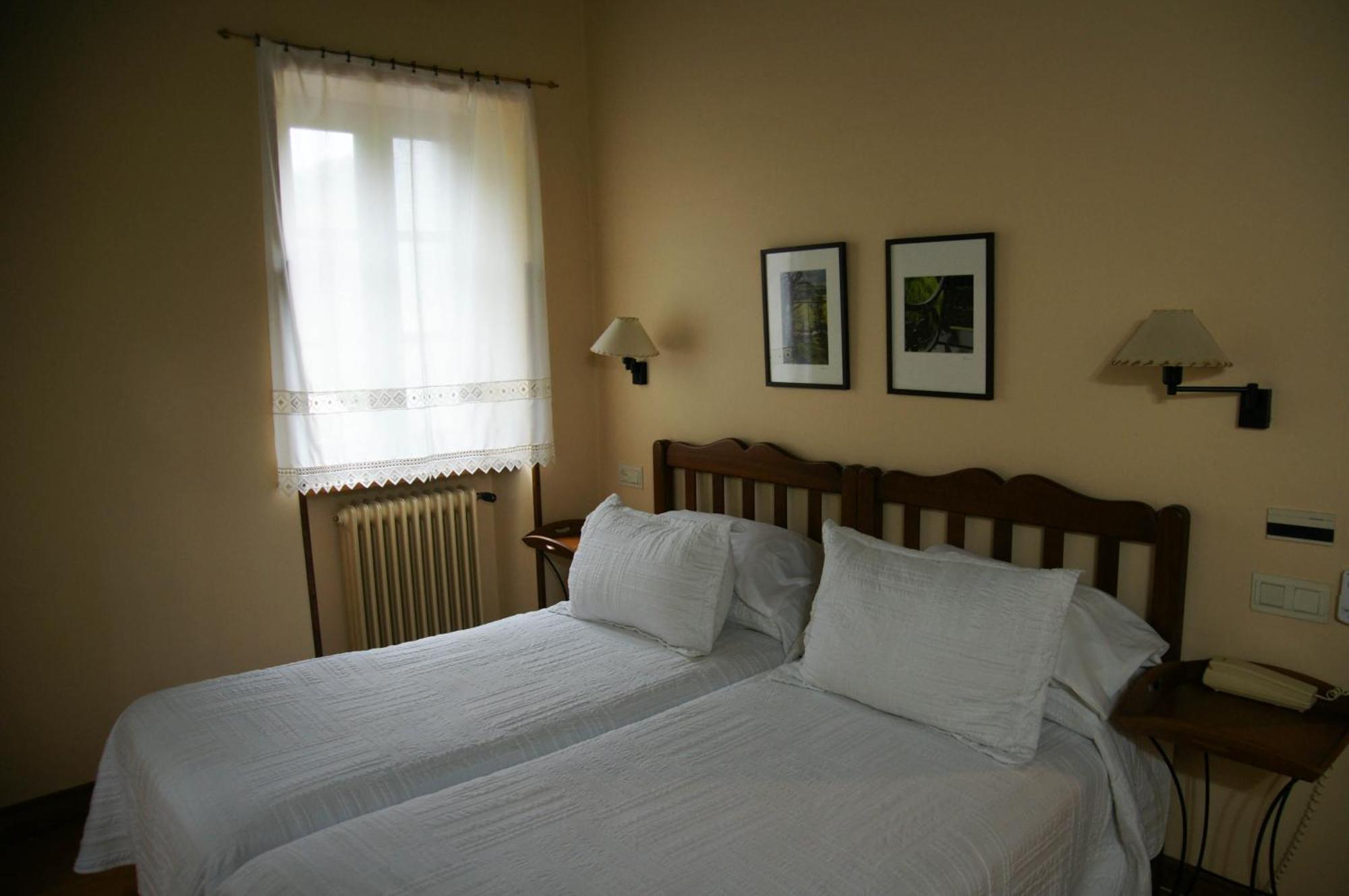 Hotel Rural Irigoienea Urdax Quarto foto